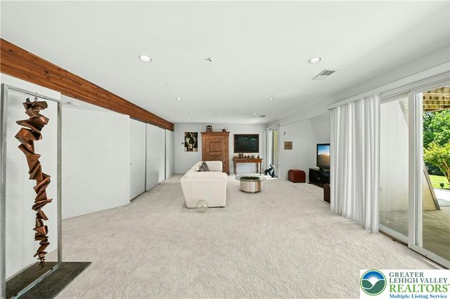 80 Sutton Place, Palmer Twp, PA 18045
