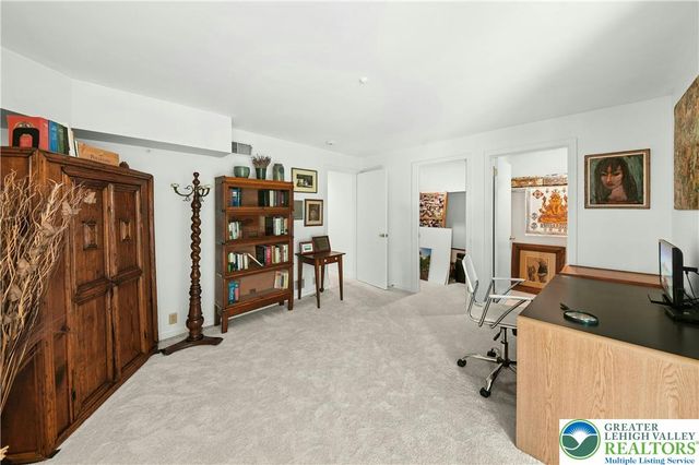 80 Sutton Place, Palmer Twp, PA 18045