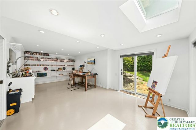 80 Sutton Place, Palmer Twp, PA 18045