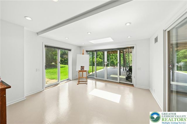 80 Sutton Place, Palmer Twp, PA 18045