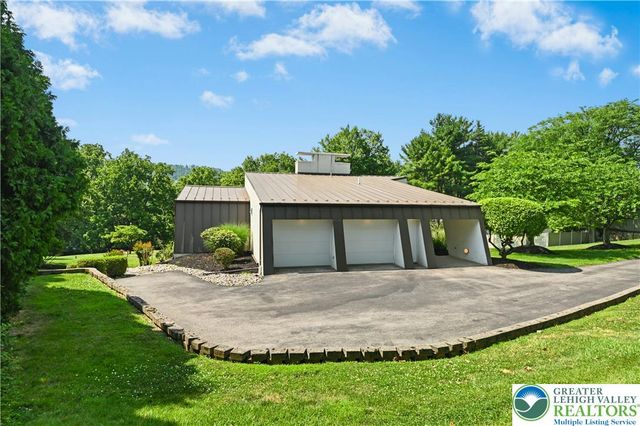 80 Sutton Place, Palmer Twp, PA 18045