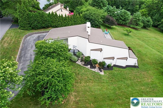 80 Sutton Place, Palmer Twp, PA 18045