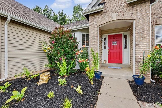 185 Roxbury Drive, O'fallon, MO 63366