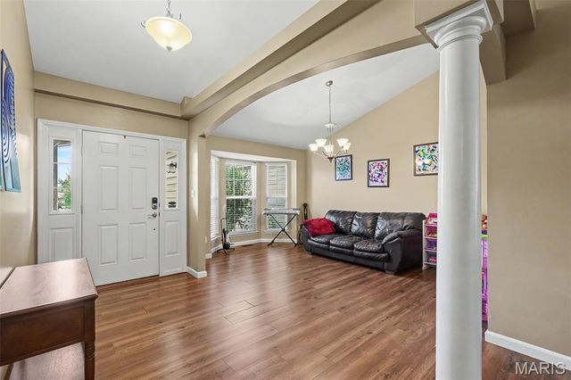 185 Roxbury Drive, O'fallon, MO 63366