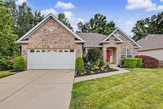 185 Roxbury Drive, O'fallon, MO 63366