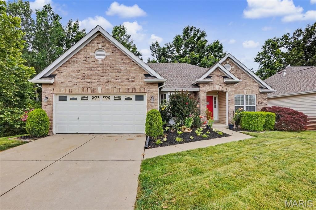 185 Roxbury Drive, O'fallon, MO 63366