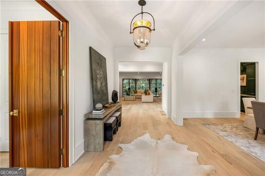 1347 W Wesley Road NW, Atlanta, GA 30327 — photo 3
