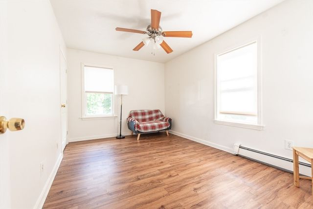 14 Pleasant St C, Franklin, MA 02038
