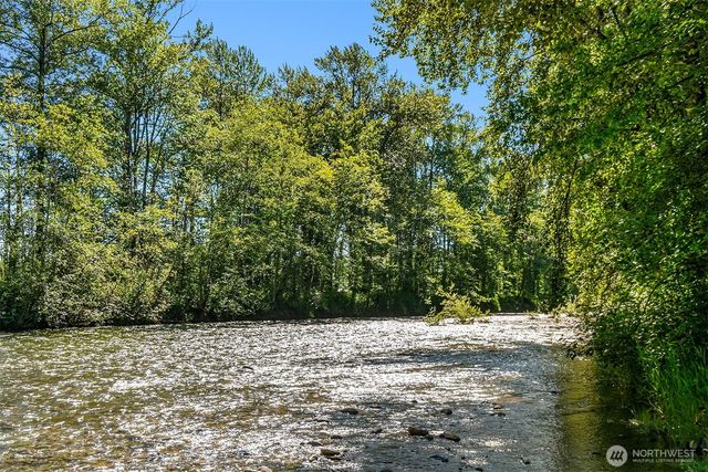 41 XX Tolt Avenue, Carnation, WA 98014