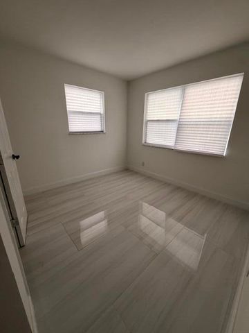 968 W 9TH Street B2, Riviera Beach, FL 33404