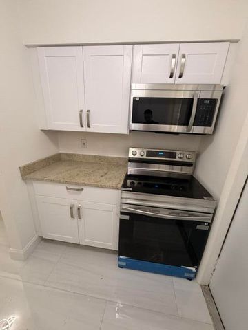 968 W 9TH Street B2, Riviera Beach, FL 33404