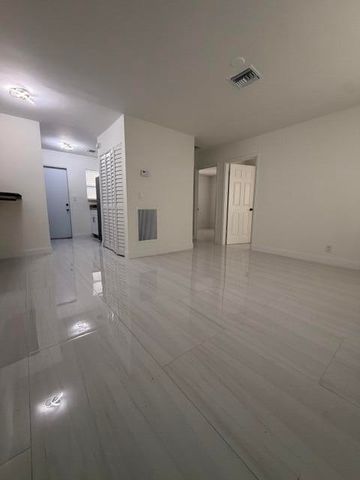 968 W 9TH Street B2, Riviera Beach, FL 33404
