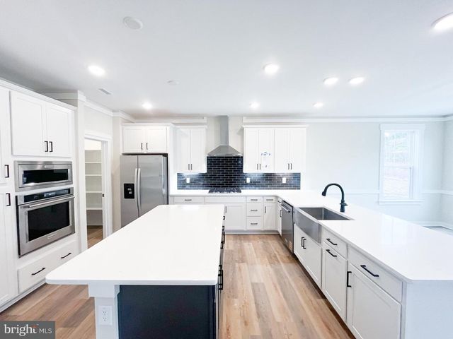 2402 FETLOCK DR, Stephenson, VA 22656