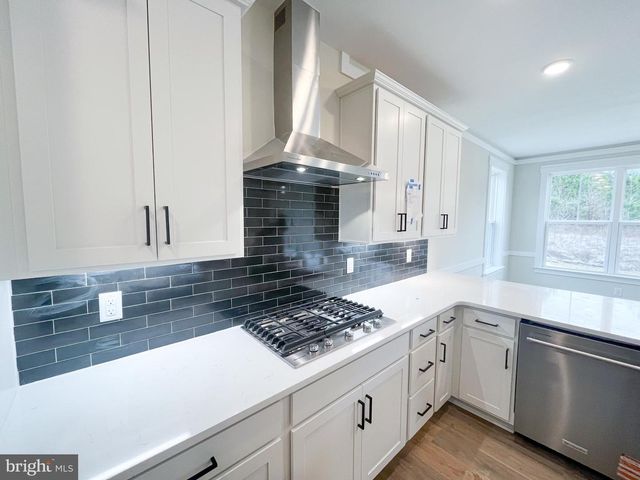 2402 FETLOCK DR, Stephenson, VA 22656