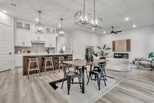 1808 Holly ST, Austin, TX 78702