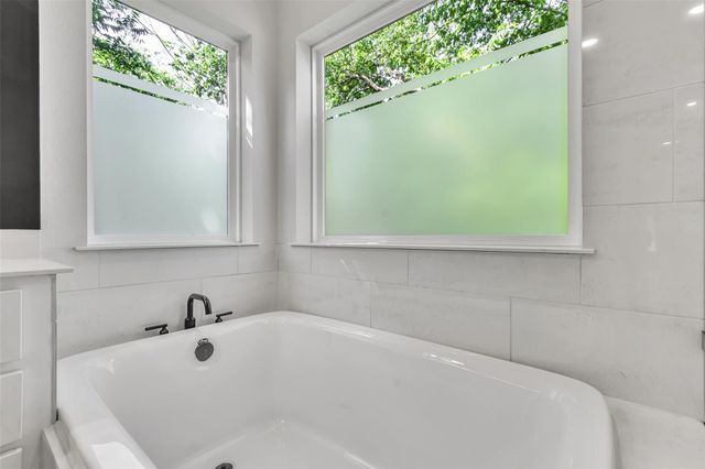1808 Holly ST, Austin, TX 78702