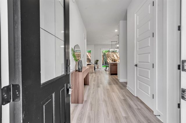 1808 Holly ST, Austin, TX 78702