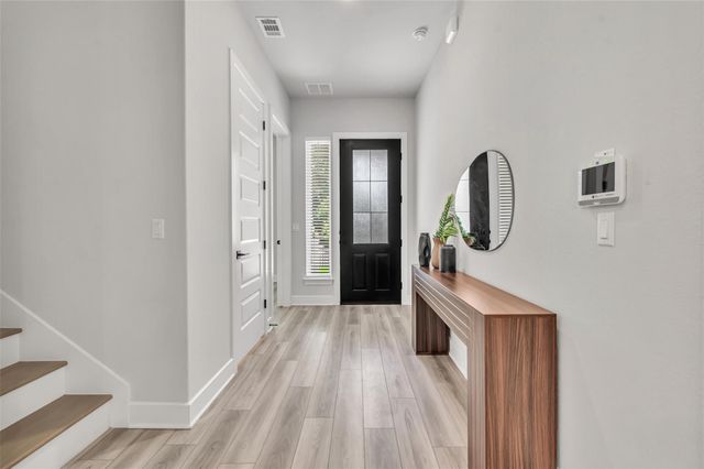 1808 Holly ST, Austin, TX 78702