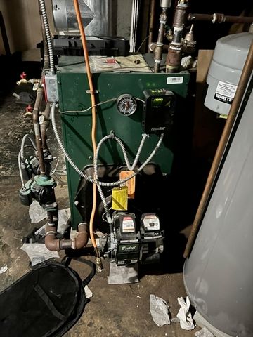 856 Newport, Attleboro, MA 02703