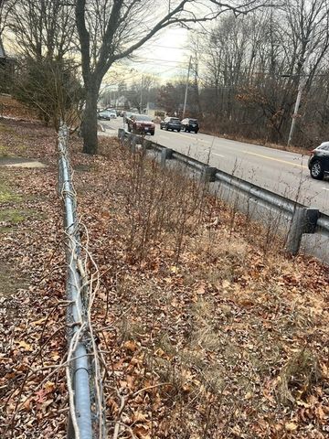 856 Newport, Attleboro, MA 02703