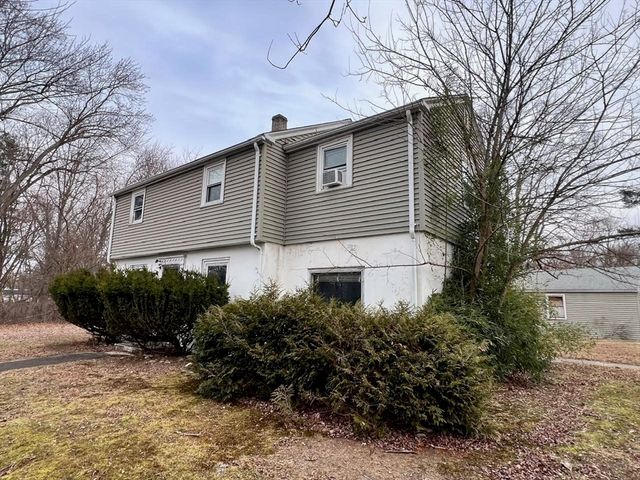 856 Newport, Attleboro, MA 02703