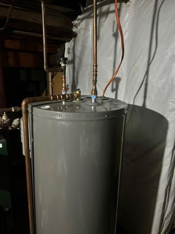 856 Newport, Attleboro, MA 02703