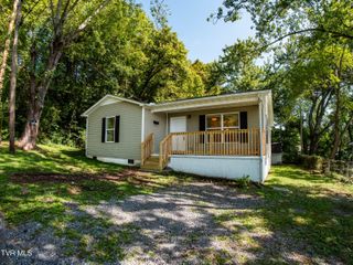 410 North Armstrong Street, Rogersville, TN 37857