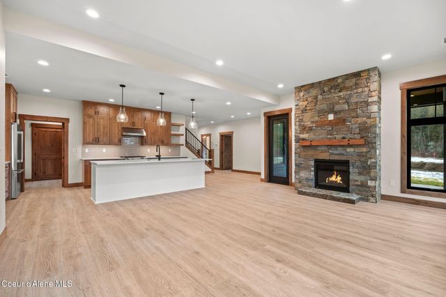 151 Oxbow Rd, Sandpoint, ID 83864