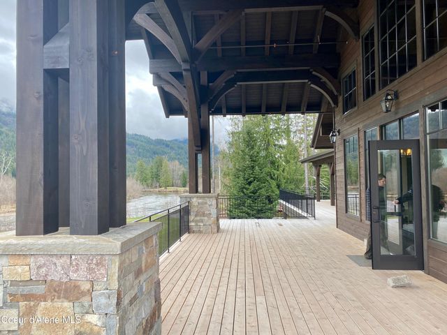 151 Oxbow Rd, Sandpoint, ID 83864