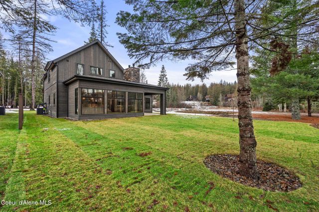 151 Oxbow Rd, Sandpoint, ID 83864