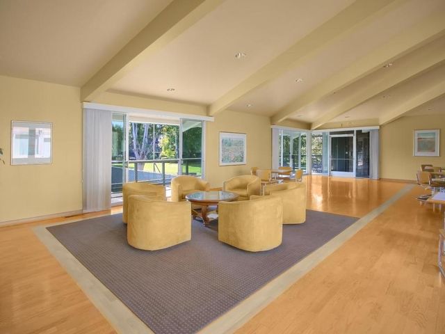 930 Peninsula Avenue 306, San Mateo, CA 94401
