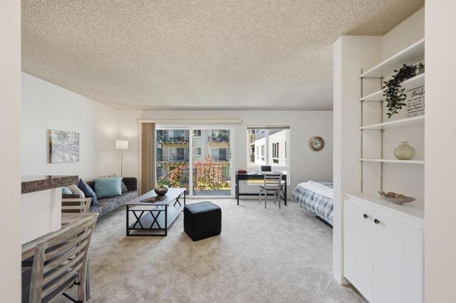 930 Peninsula Avenue 306, San Mateo, CA 94401