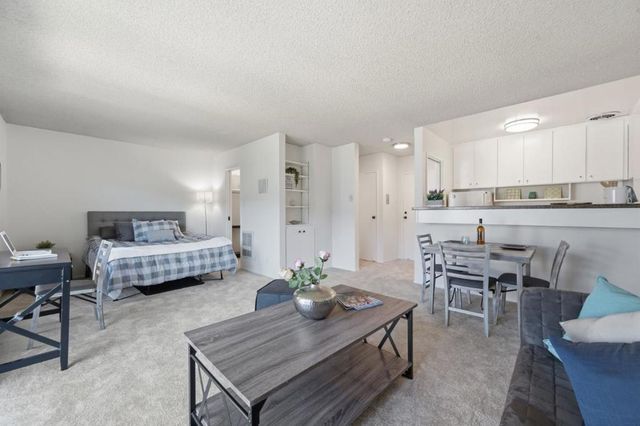 930 Peninsula Avenue 306, San Mateo, CA 94401