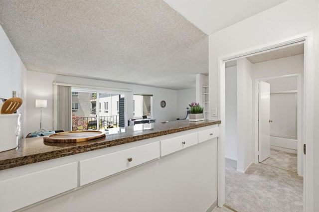 930 Peninsula Avenue 306, San Mateo, CA 94401