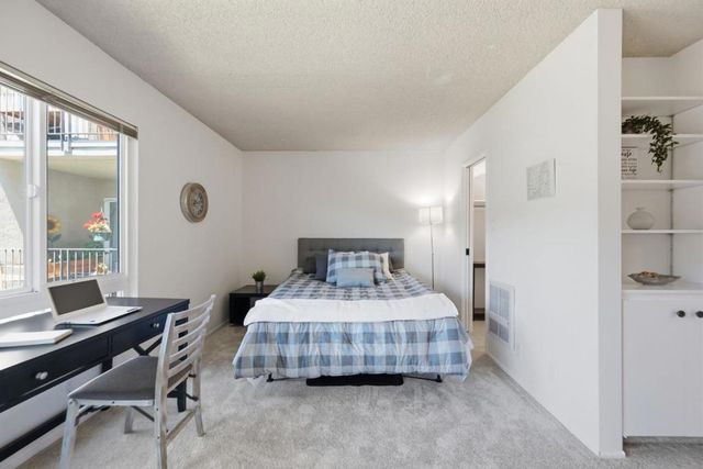 930 Peninsula Avenue 306, San Mateo, CA 94401