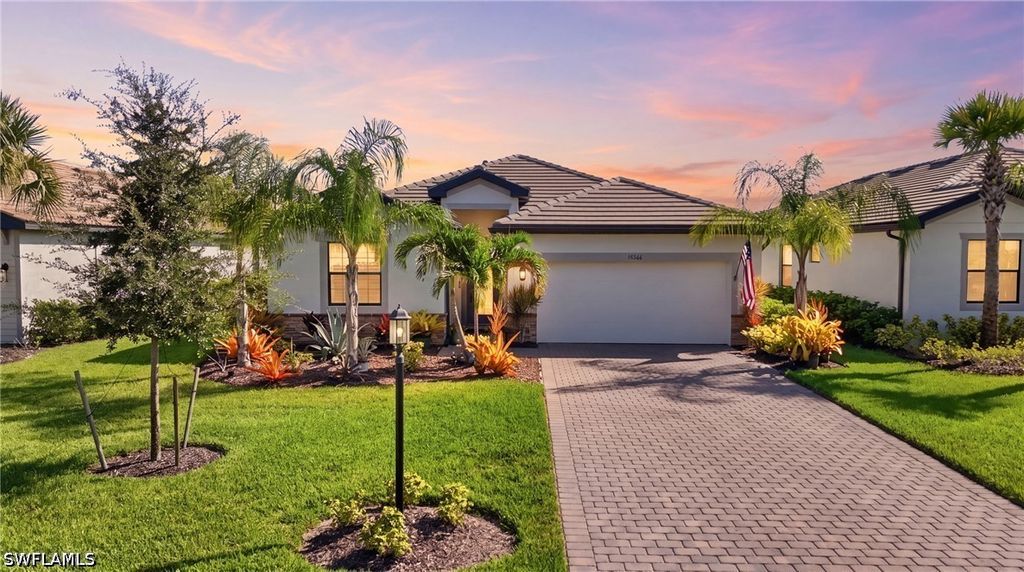 18566 Ives DR, Estero, FL 33928