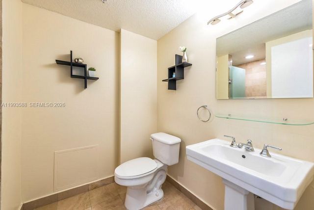 1500 Ocean Drive 609, Miami Beach, FL 33139