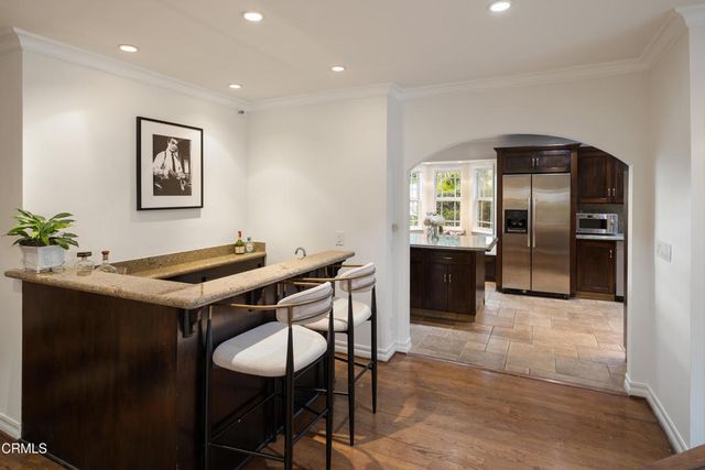 941 Chehalem Road, La Canada Flintridge, CA 91011
