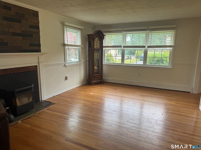 9 Monticello Drive, East Lyme, CT 06333