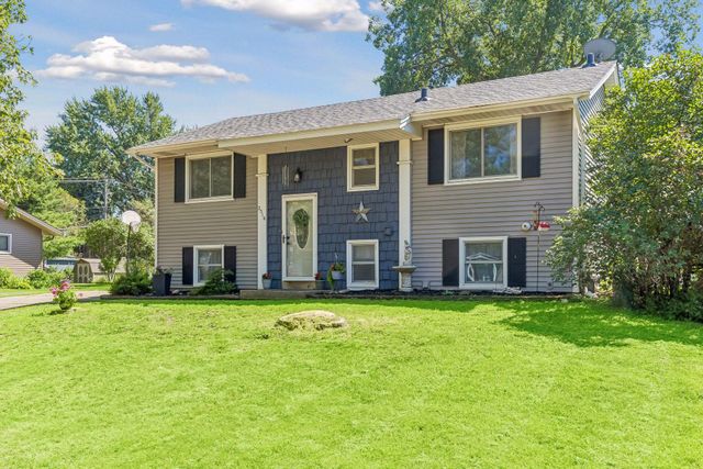 2516 103rd Avenue NW, Coon Rapids, MN 55433