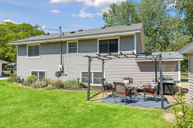 2516 103rd Avenue NW, Coon Rapids, MN 55433