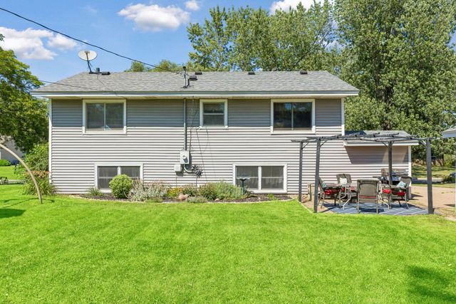 2516 103rd Avenue NW, Coon Rapids, MN 55433
