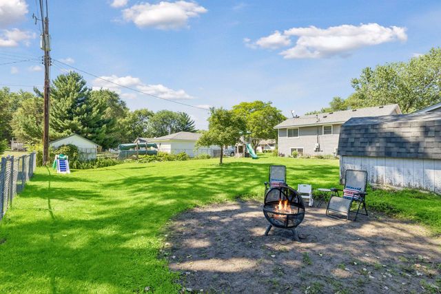 2516 103rd Avenue NW, Coon Rapids, MN 55433