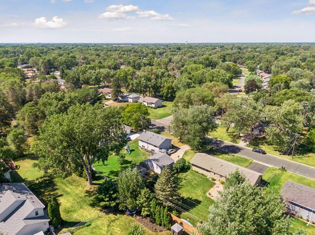 2516 103rd Avenue NW, Coon Rapids, MN 55433
