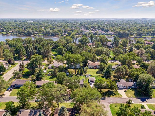 2516 103rd Avenue NW, Coon Rapids, MN 55433