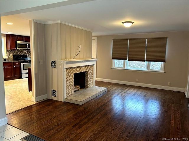 30 Fulton Drive, Groton, CT 06340