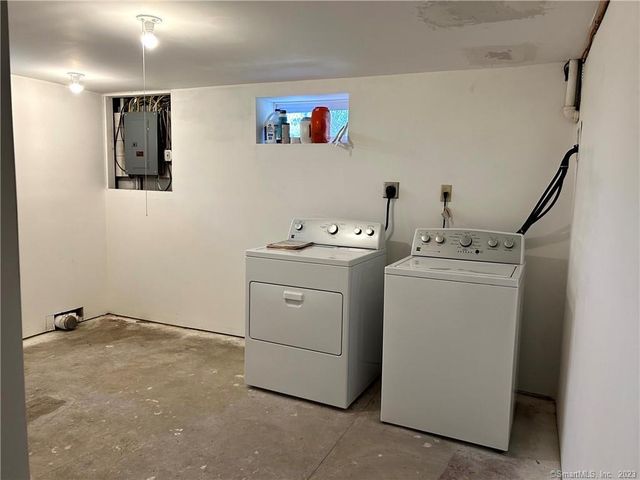 30 Fulton Drive, Groton, CT 06340