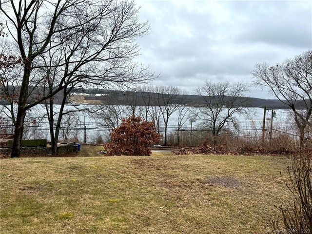 30 Fulton Drive, Groton, CT 06340
