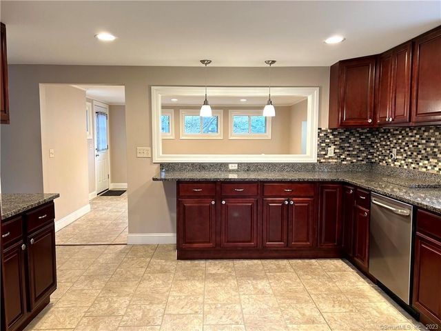 30 Fulton Drive, Groton, CT 06340