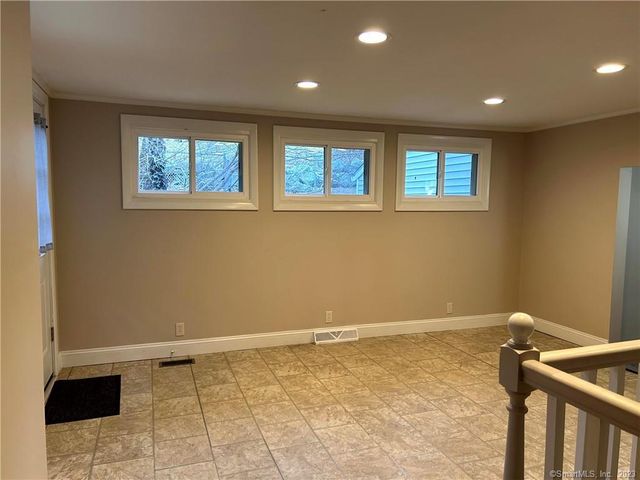 30 Fulton Drive, Groton, CT 06340